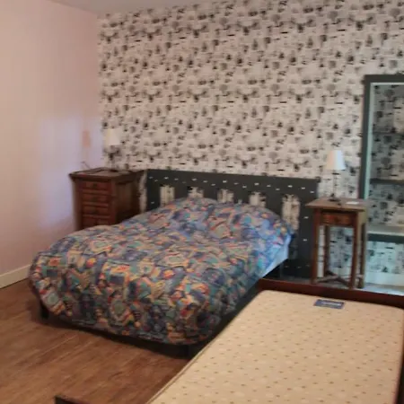 Le Logis De La Foret Guest house *