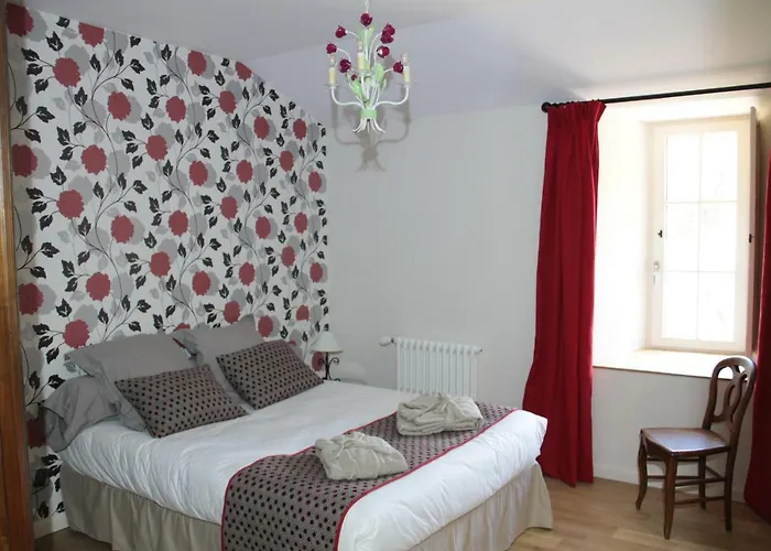 Le Logis De La Foret *