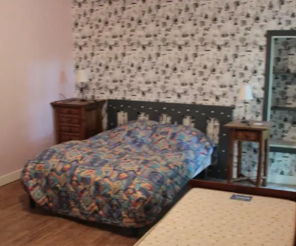 Le Logis De La Foret Guest house *