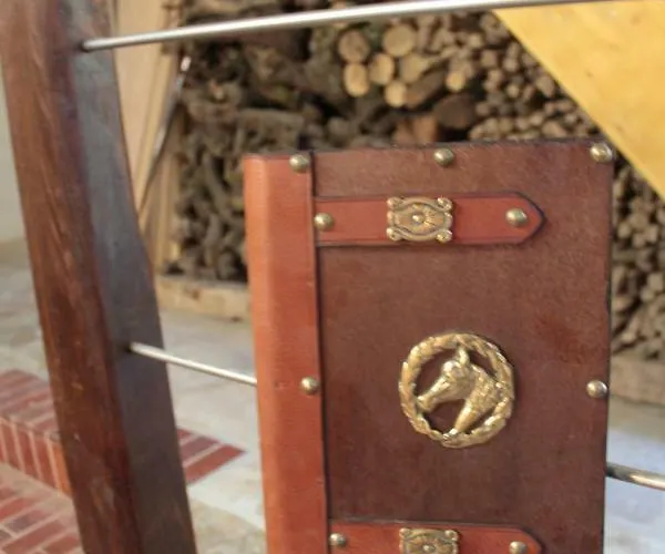 Le Logis De La Foret Sainte-Verge